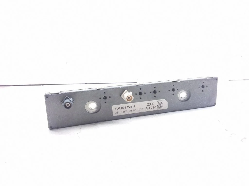 Wzmacniacz antenowy 4L0035225J