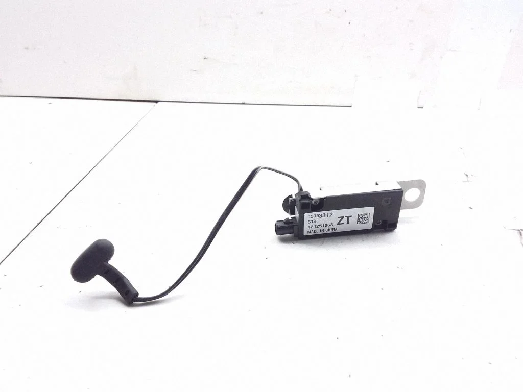 Antenni võimendi – Opel Astra J (2010-2015)
