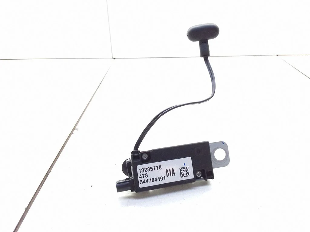 Antenas pastiprinātājs – Opel Insignia A (2008-2017)
