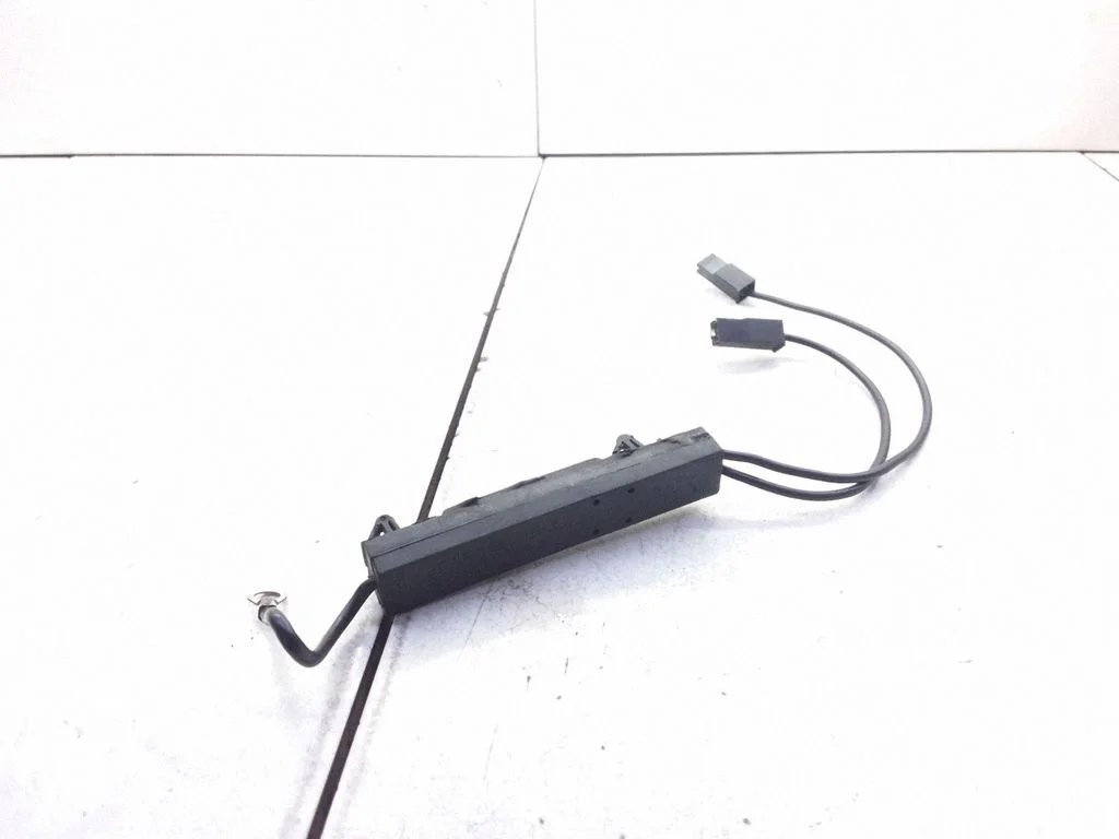 Wzmacniacz antenowy A2038209489