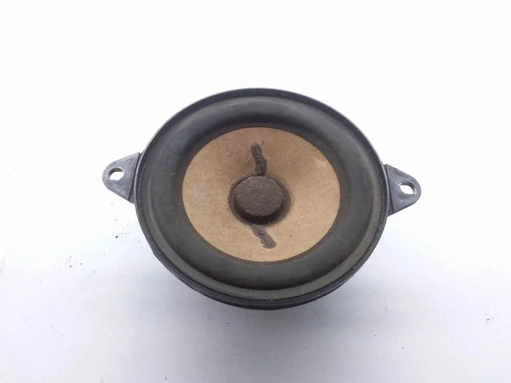 Front door speaker 443035411