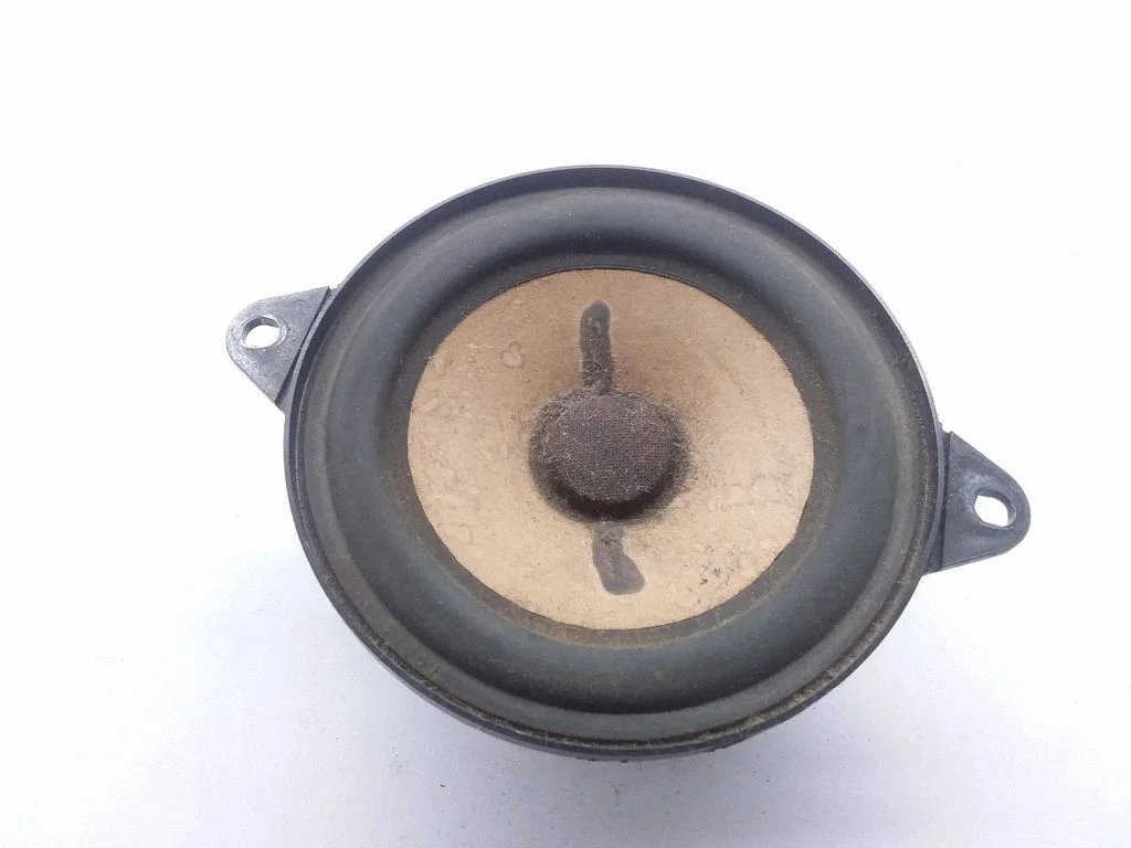 Front door speaker 443035411