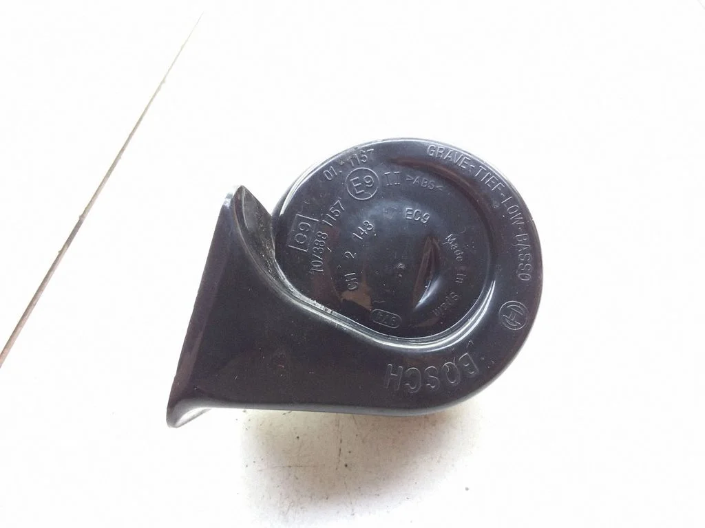 Horn signal – Nissan Primera (2002-2007)