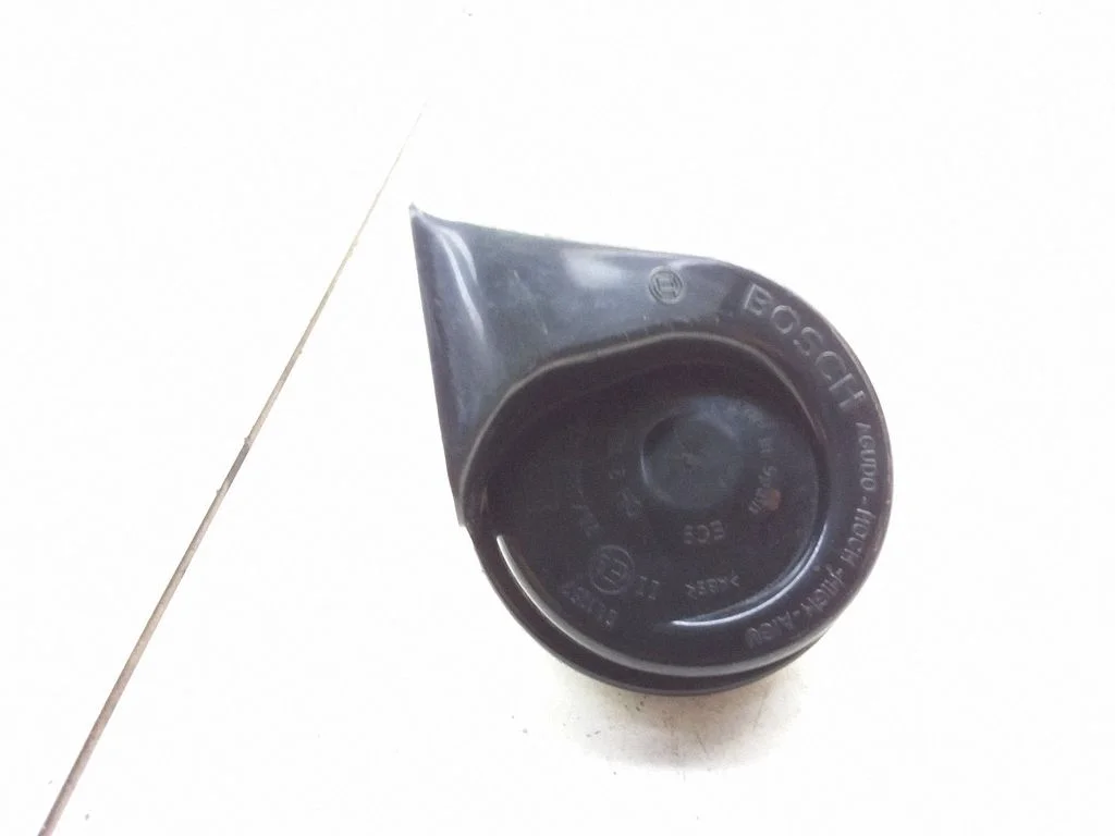 Horn signal – Nissan Primera (2002-2007)