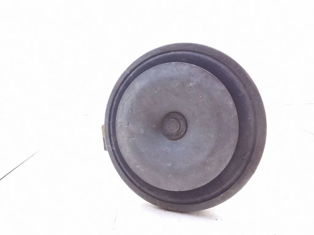 Horn signal – Mitsubishi Carisma (1996-1999)