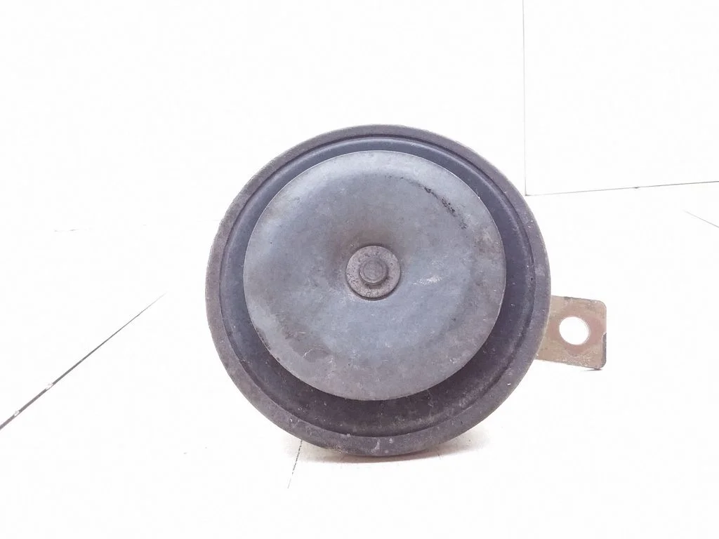 Horn signal – Mitsubishi Carisma (1996-1999)