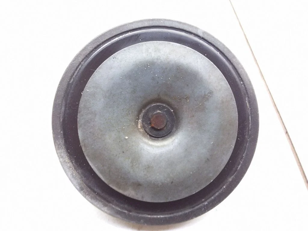 Horn signal – Mitsubishi Carisma (1996-1999)