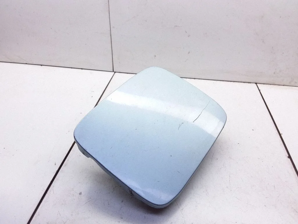 Fuel tank cap trim – Nissan Primera (2002-2007)