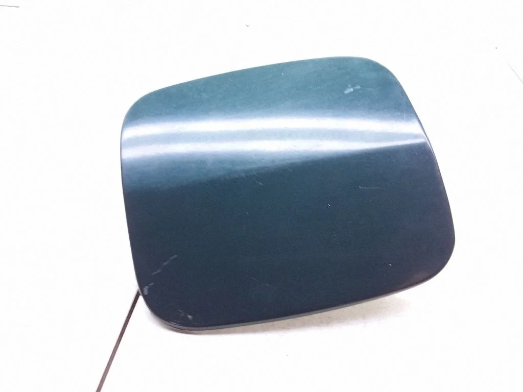 Fuel tank cap trim – Mitsubishi Colt (1992-1996)