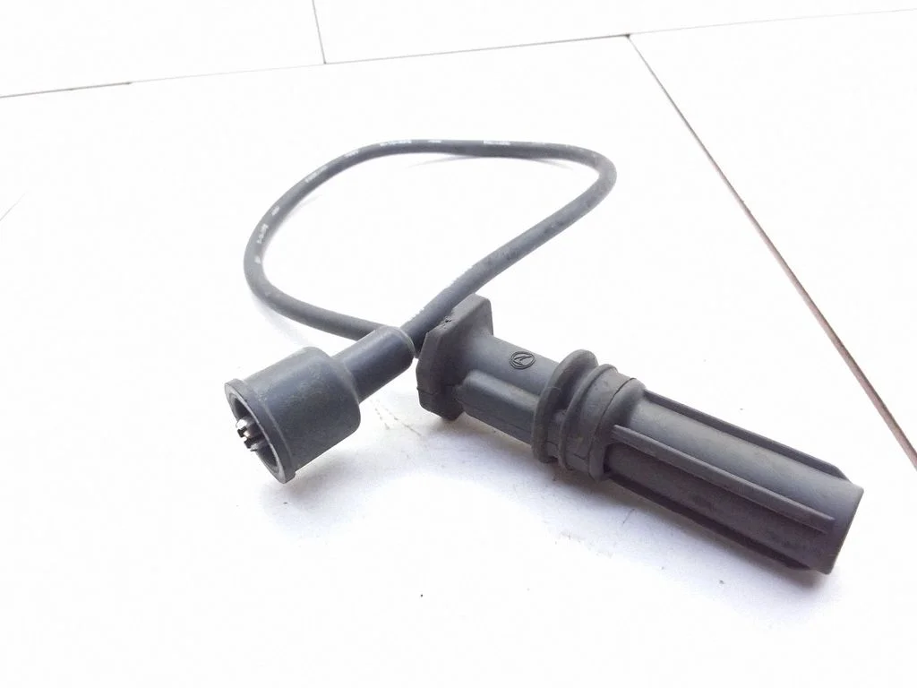 Plug wire – Subaru Forester SF (1998-2000)