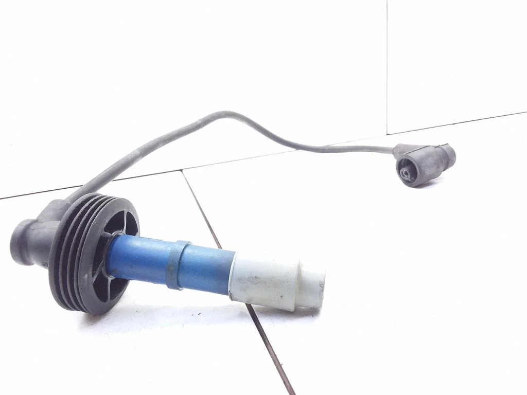 Plug wire – Volvo 850 (1991-1997)