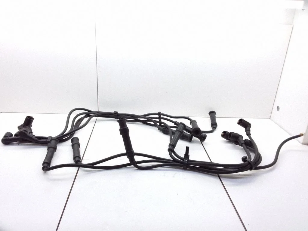 Plug wire – Chrysler Stratus (1995-2001)