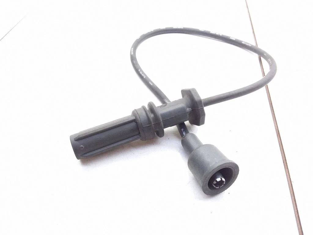 Plug wire – Subaru Forester SF (1998-2000)