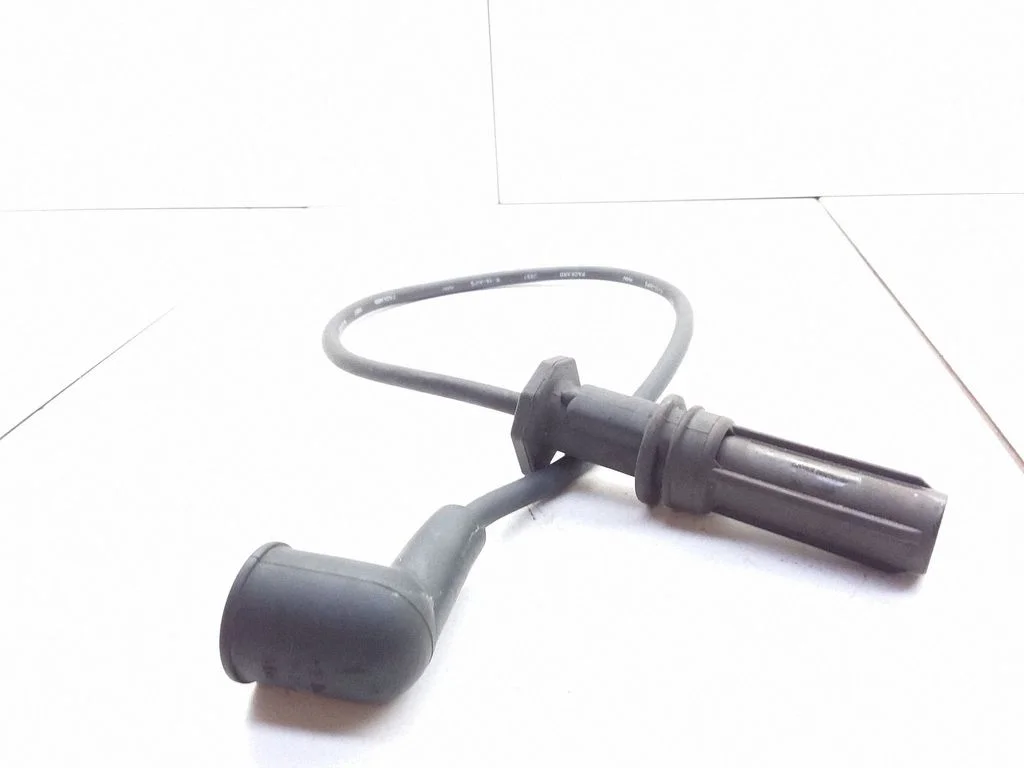 Plug wire – Subaru Forester SF (1998-2000)