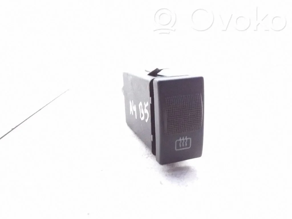 Klaasisoojenduse lüliti – Audi A4 S4 B5 8D (1994-1999)