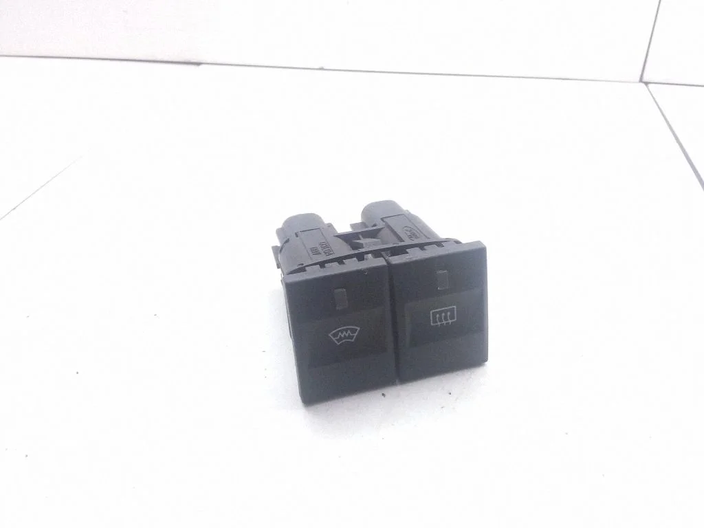 Windscreen/window heater switch – Ford Mondeo Mk III (2000-2007)