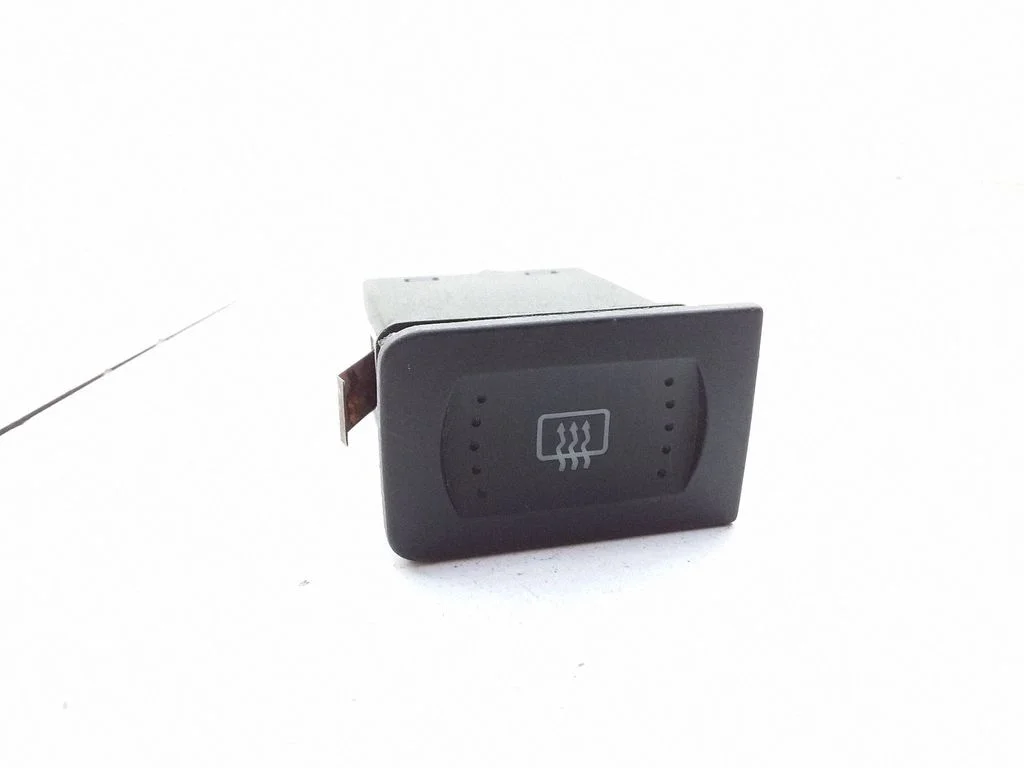 Windscreen/window heater switch – Volkswagen Golf IV (1998-2005)