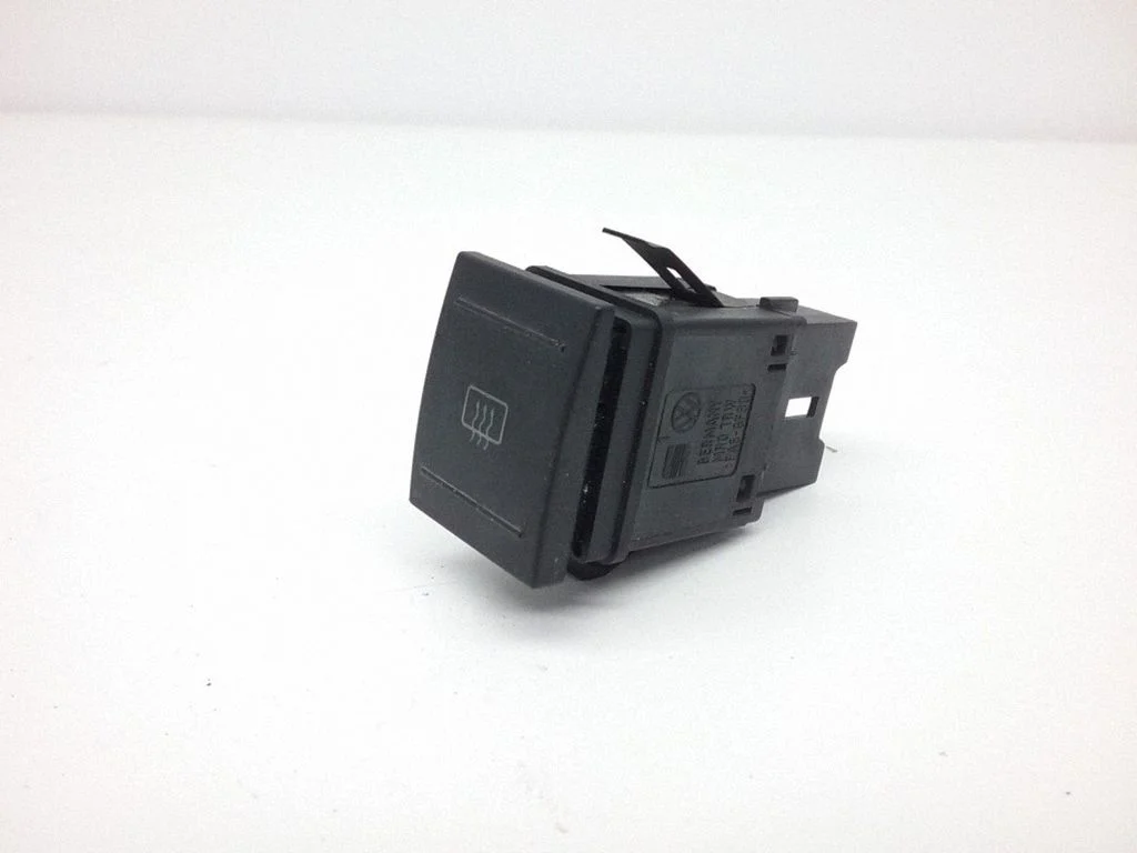 Windscreen/window heater switch – Volkswagen Polo (2002-2005)
