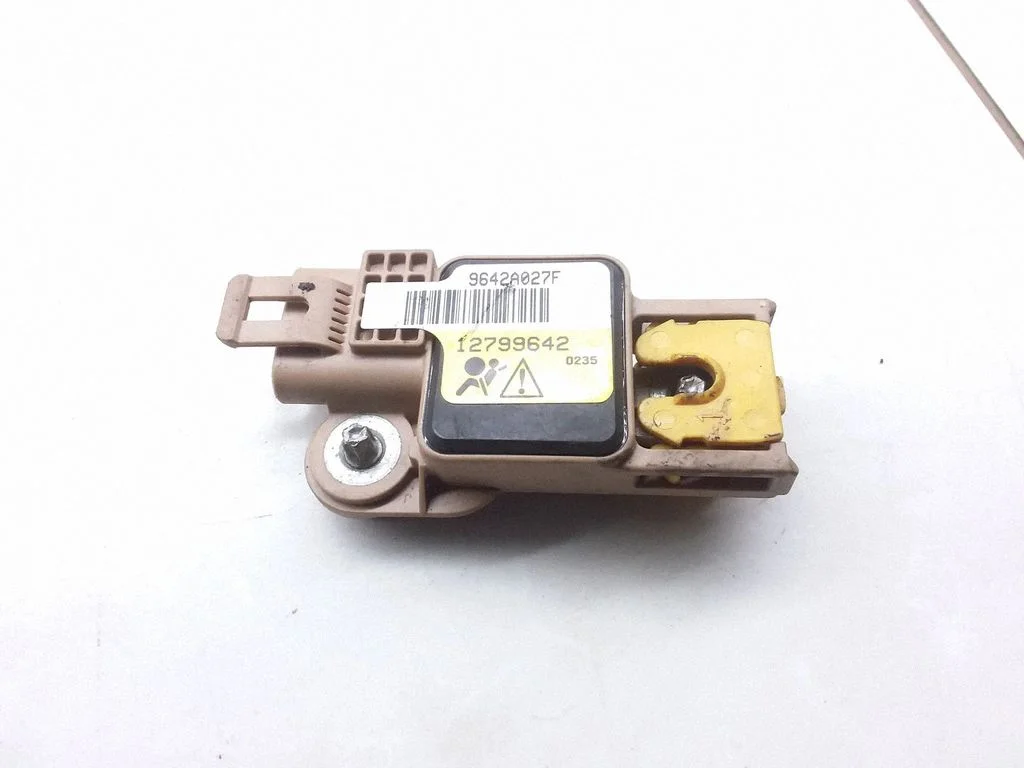 Airbag deployment crash/impact sensor – Saab 9-3 Ver2 (2003-2007)
