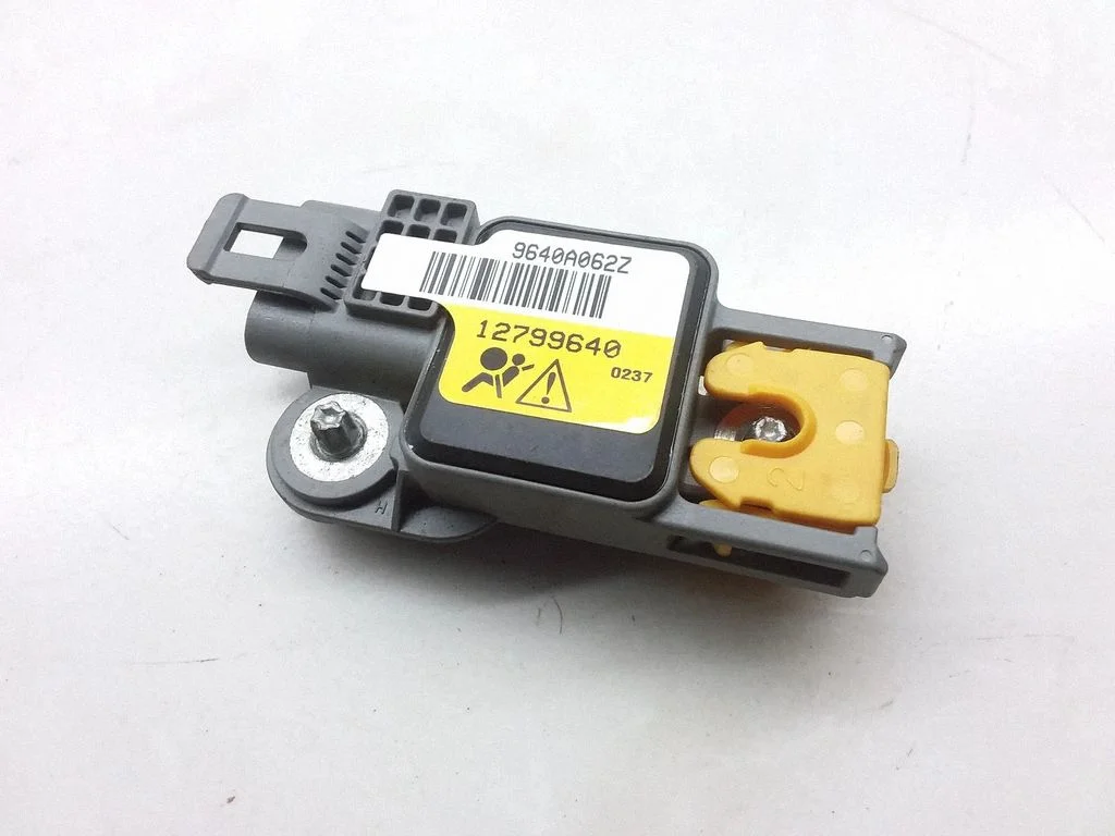 Airbag deployment crash/impact sensor – Saab 9-3 Ver2 (2003-2007)