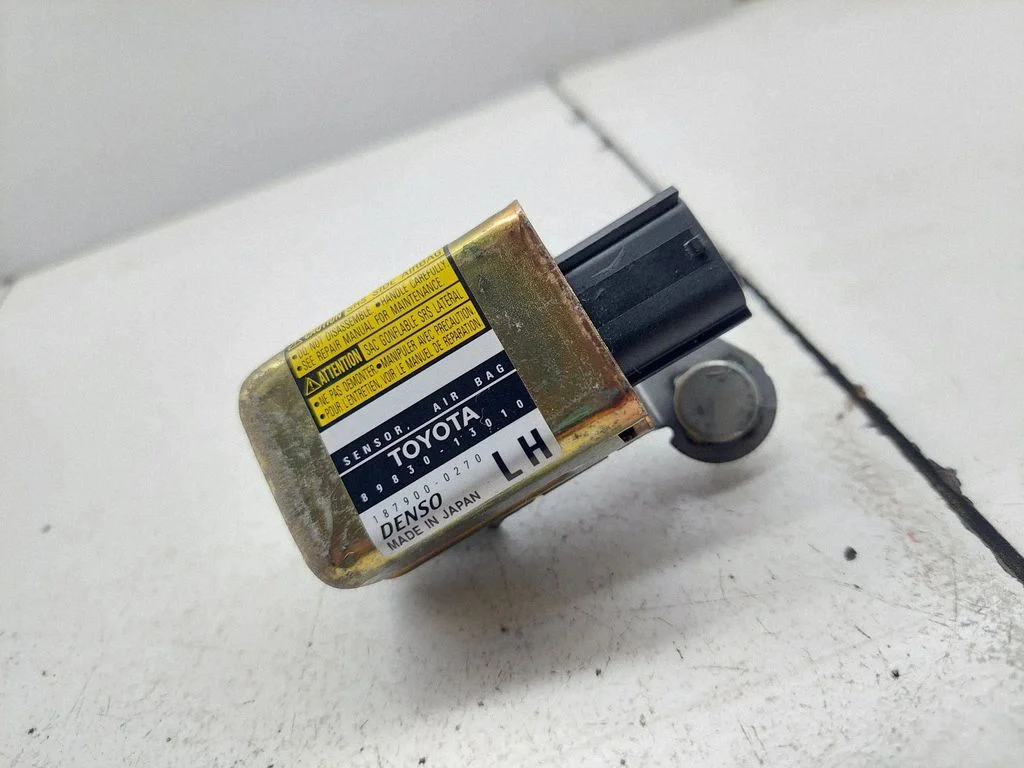 Drošības spilvenu trieciena sensors 8983013010