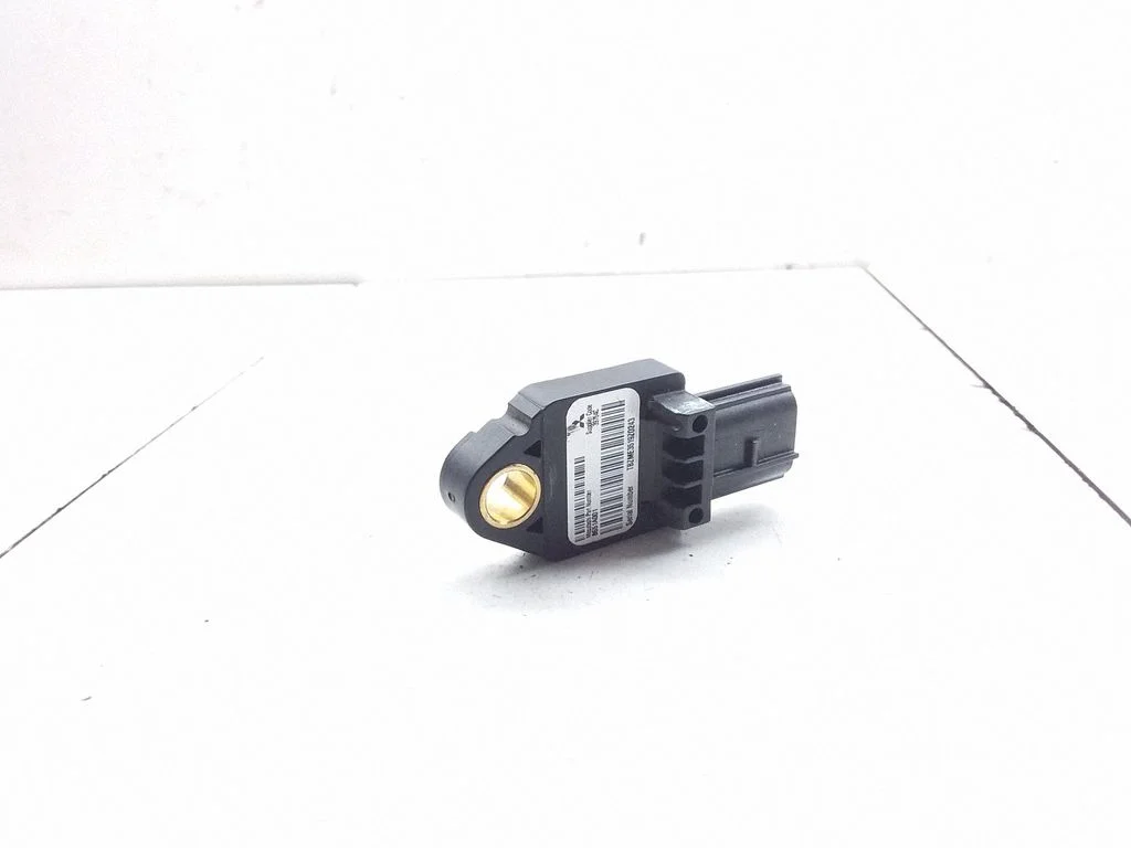 Airbag deployment crash/impact sensor 8651A001