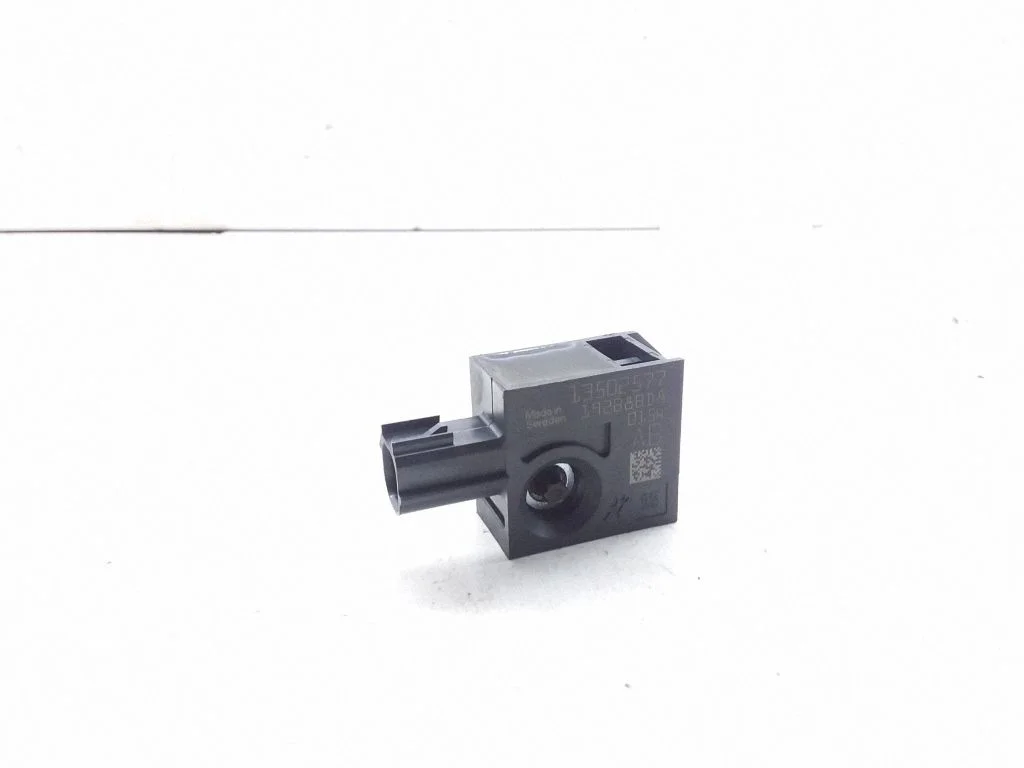 Airbag deployment crash/impact sensor – Opel Astra J (2010-2015)