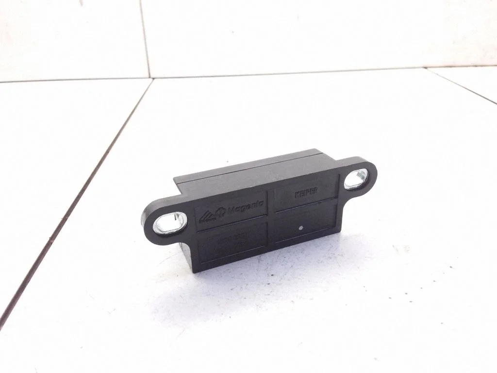 Airbag deployment crash/impact sensor – Mercedes-Benz E-Class W211 (2002-2009)