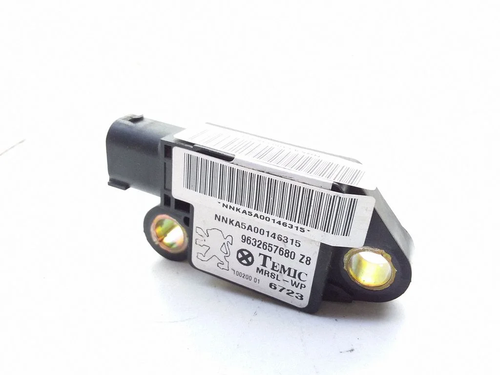 Drošības spilvenu trieciena sensors