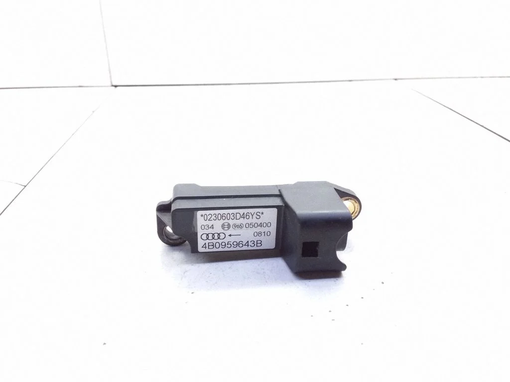 Drošības spilvenu trieciena sensors 4B0959643B