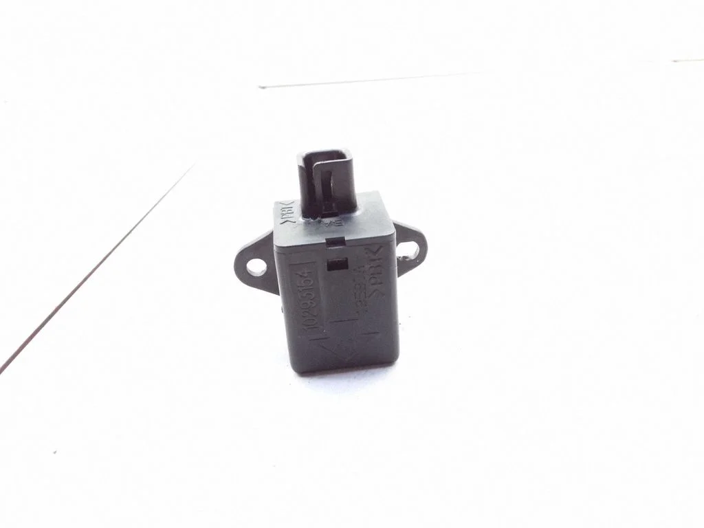 Airbag deployment crash/impact sensor – Opel Sintra (1996-1999)