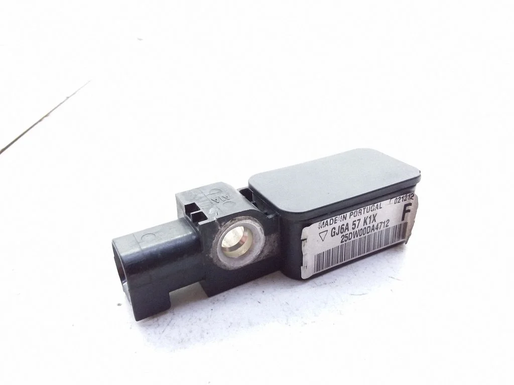 Drošības spilvenu trieciena sensors GJ6A57K1X
