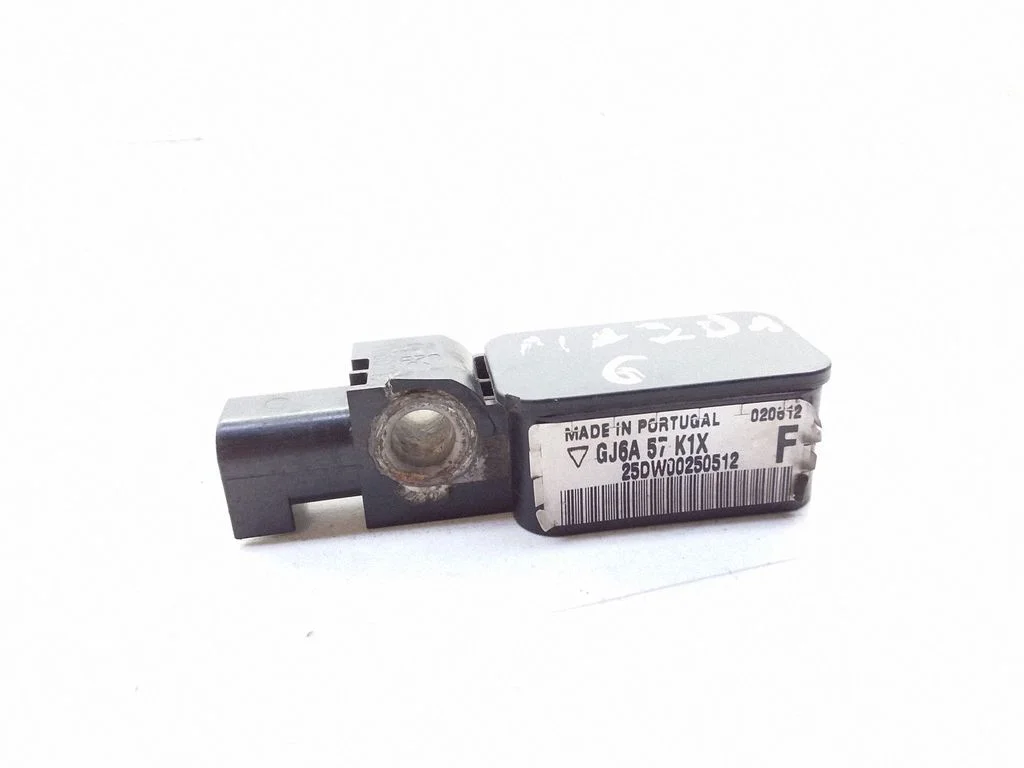 Drošības spilvenu trieciena sensors GJ6A57K1X