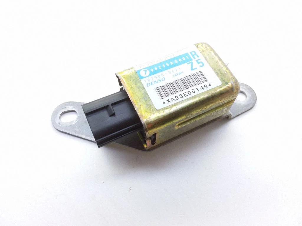 Airbag deployment crash/impact sensor 98235AG001