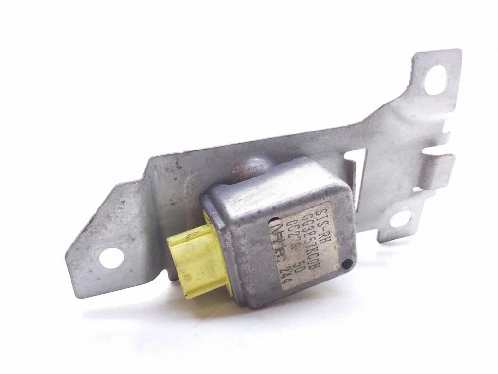 Airbag deployment crash/impact sensor GG3E57KC0B