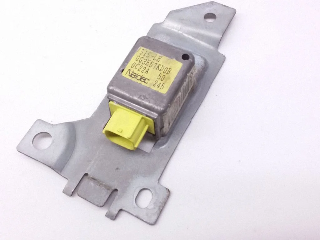 Drošības spilvenu trieciena sensors GG3EB7KD0B