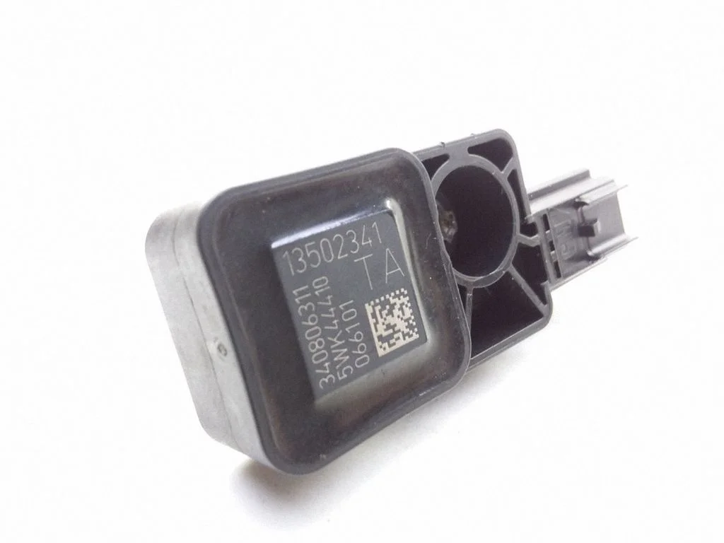 Airbag deployment crash/impact sensor – Opel Insignia A (2008-2017)
