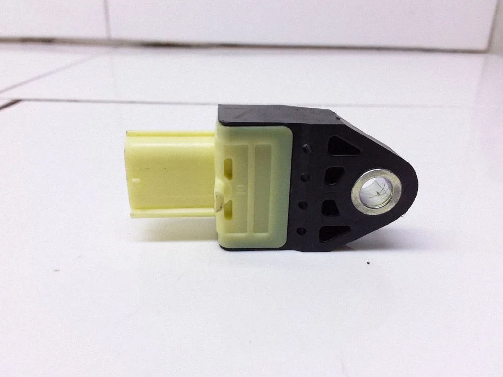 Airbag deployment crash/impact sensor 98235AG060
