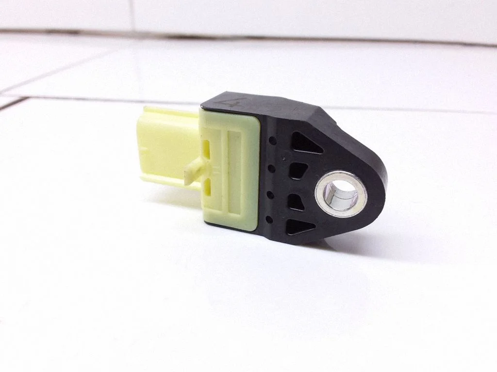 Airbag deployment crash/impact sensor 98237AG000