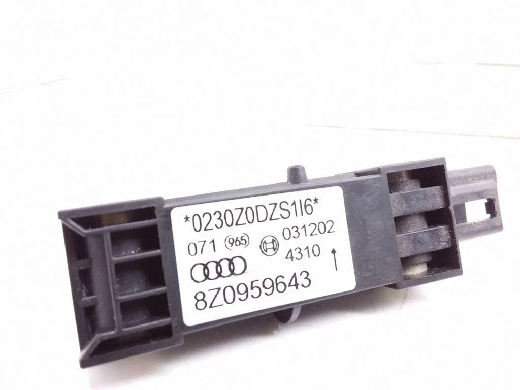 Airbag deployment crash/impact sensor 8Z0959643