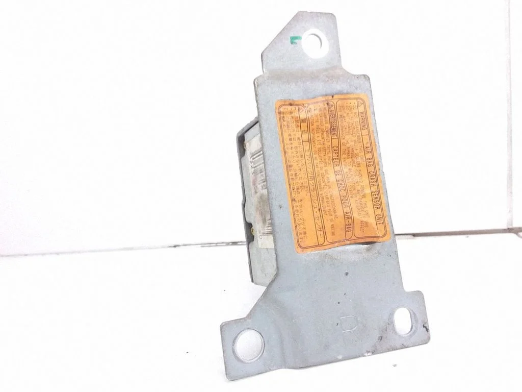 Drošības spilvenu trieciena sensors – labā