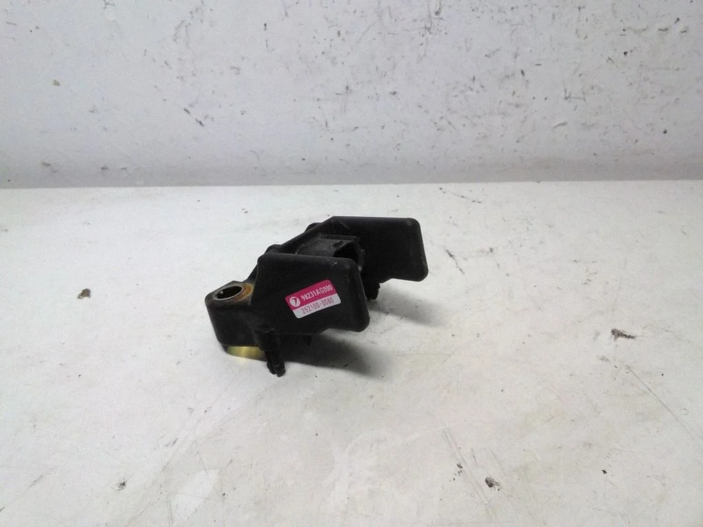 Airbag deployment crash/impact sensor 98231AG000