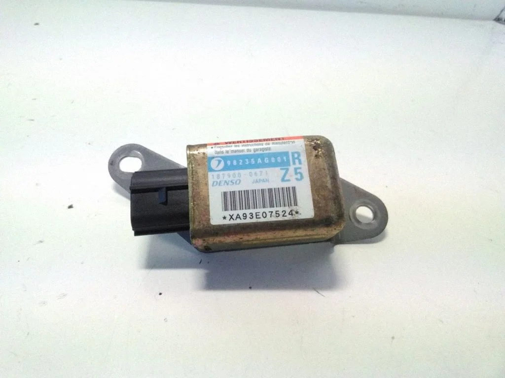 Airbag deployment crash/impact sensor 98235AG001