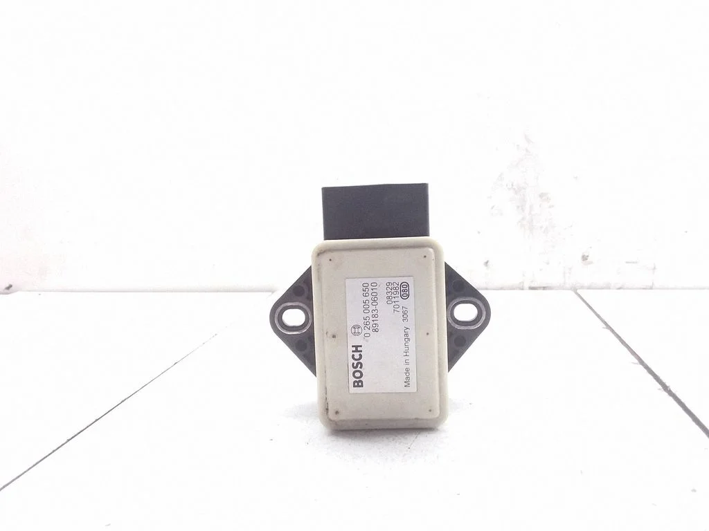 ESP acceleration yaw rate sensor – Toyota Auris 150 (2006-2012)