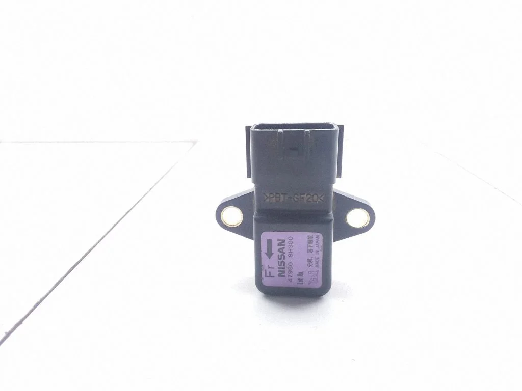 ESP acceleration yaw rate sensor – Nissan X-Trail T30 (2001-2007)