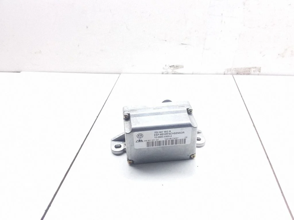 ESP acceleration yaw rate sensor – Volkswagen Touareg I (2002-2010)