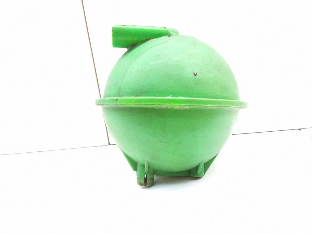 Vacuum air tank 049129808C