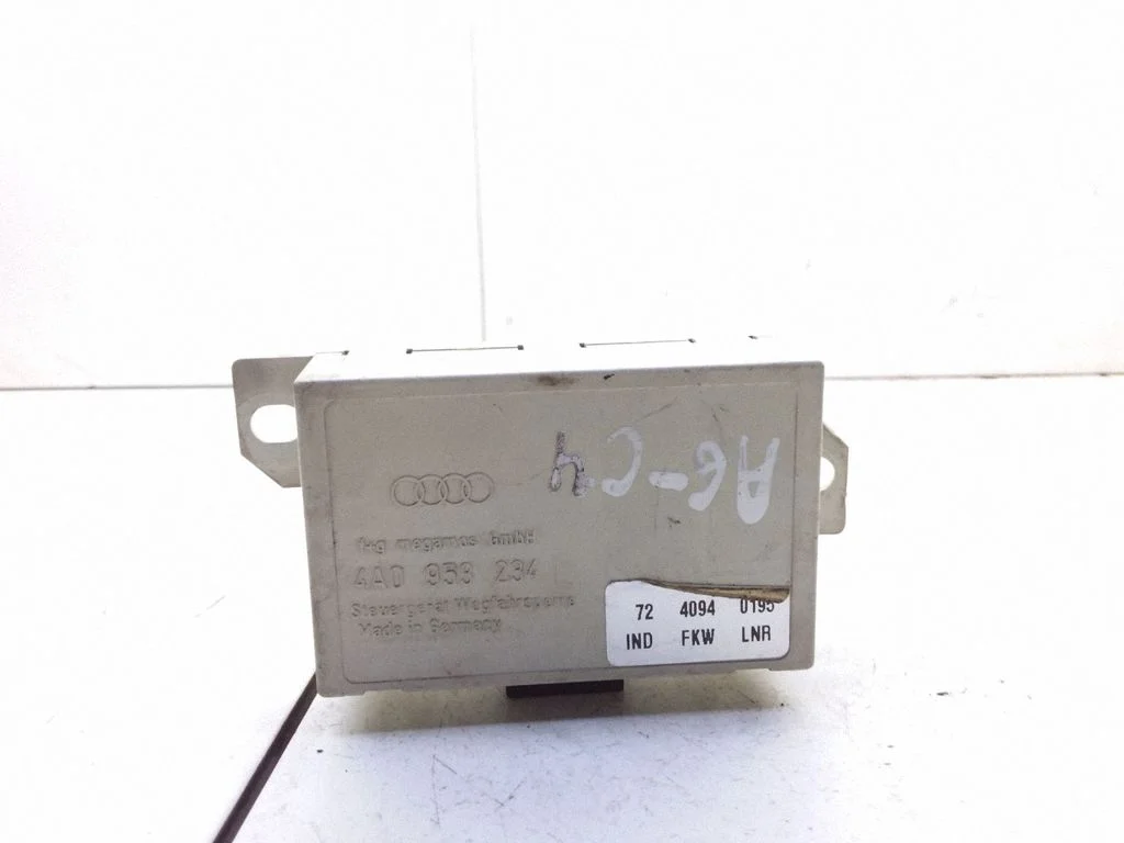 Sterownik immobilizera – Audi A6 S6 C4 4A (1994-1997)