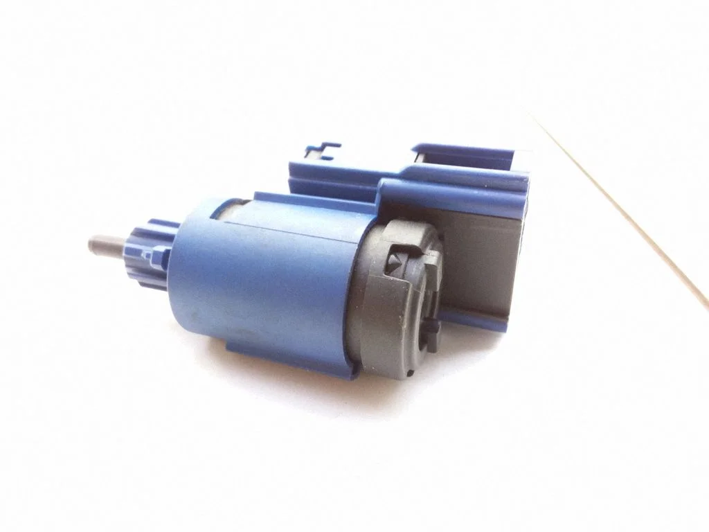Clutch pedal sensor – Volkswagen Passat B5.5 (2001-2005)