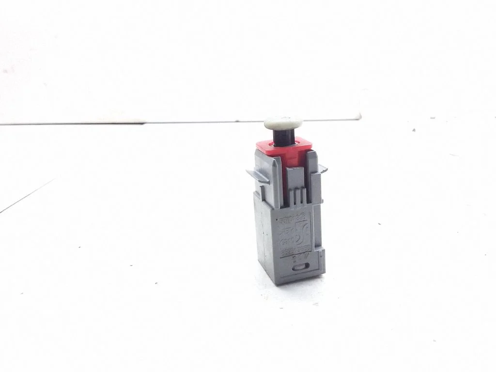Clutch pedal sensor – Opel Corsa D (2006-2014)